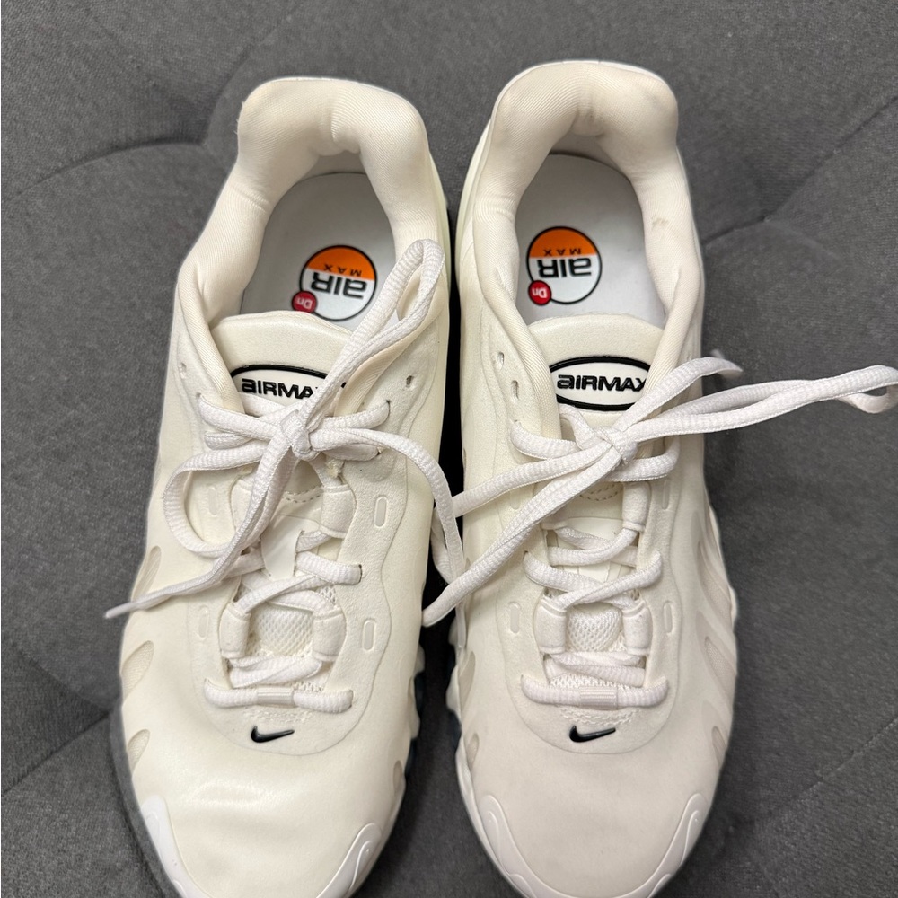 Nike Air Max Cream Sneakers